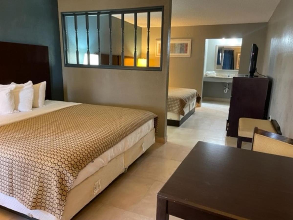 Guest Inn Лейк Сити Екстериор снимка