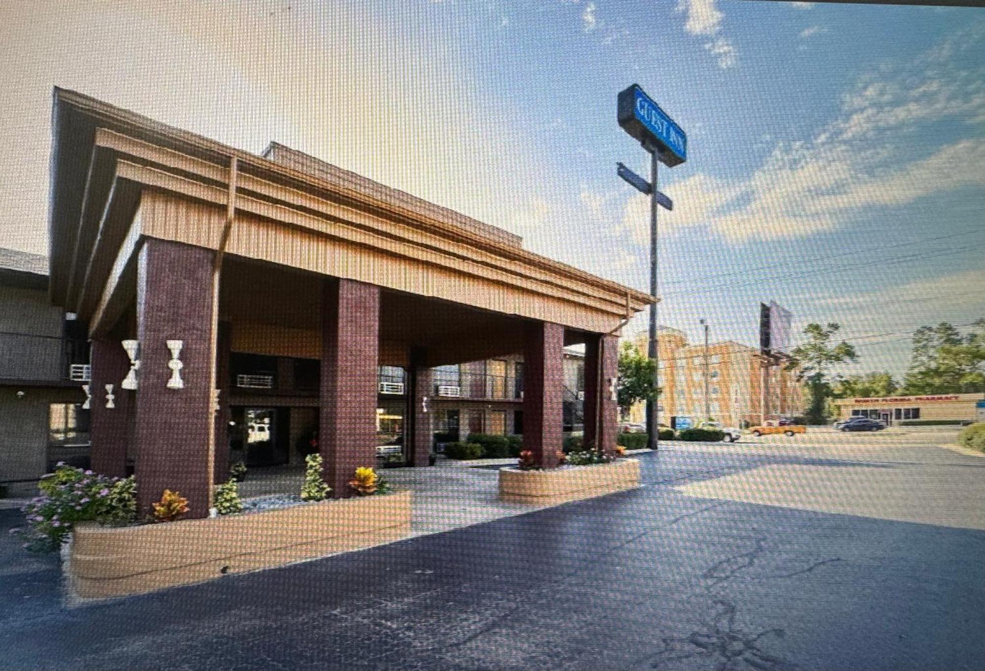 Guest Inn Лейк Сити Екстериор снимка